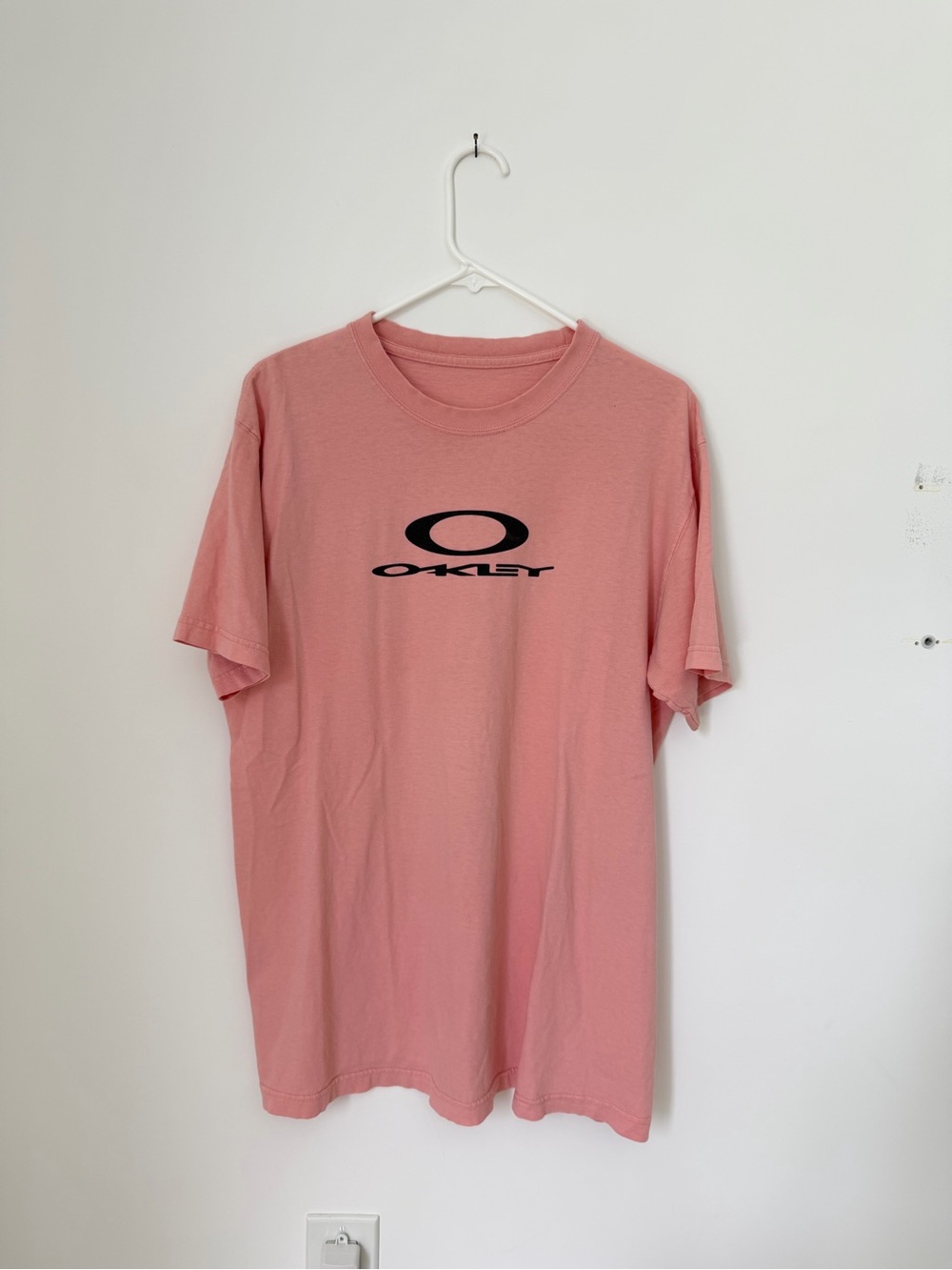 Vintage Oakley Tee Salmon Size XL